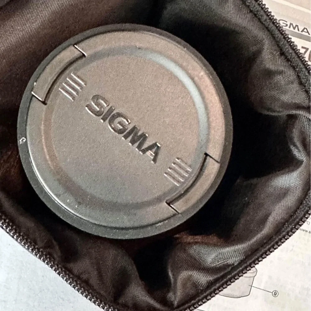 Sigma Macro 70mm f/2.8 EX DG Lens w/ original case and camera bag